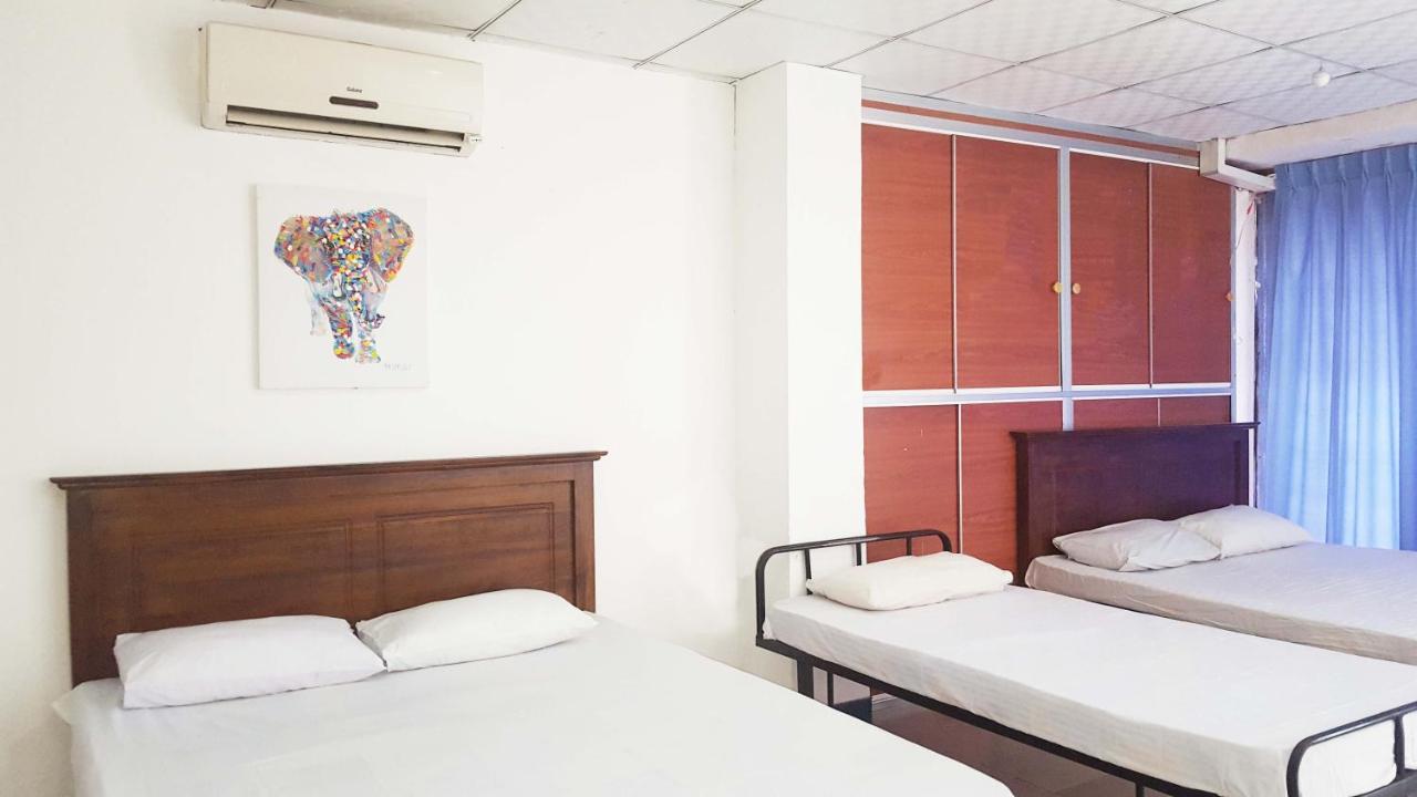 Gasthof The Beehive Colombo